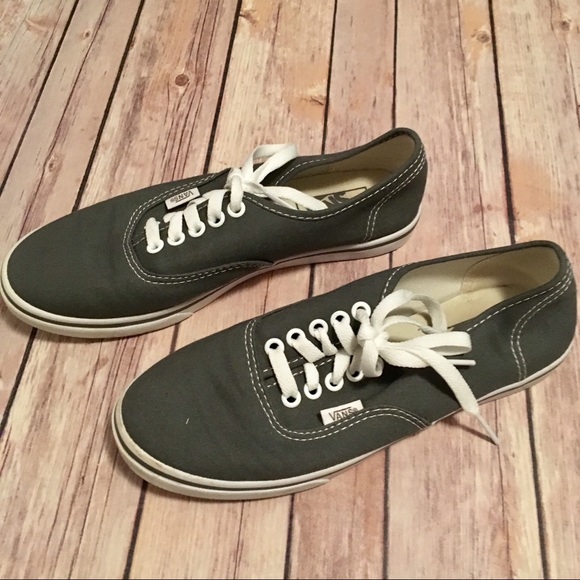 Vans grey canvas tennis shoes size 7 - Picture 2 of 5